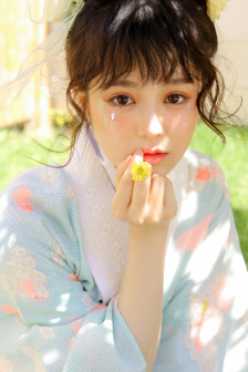 成熟中老年女性高级感照片